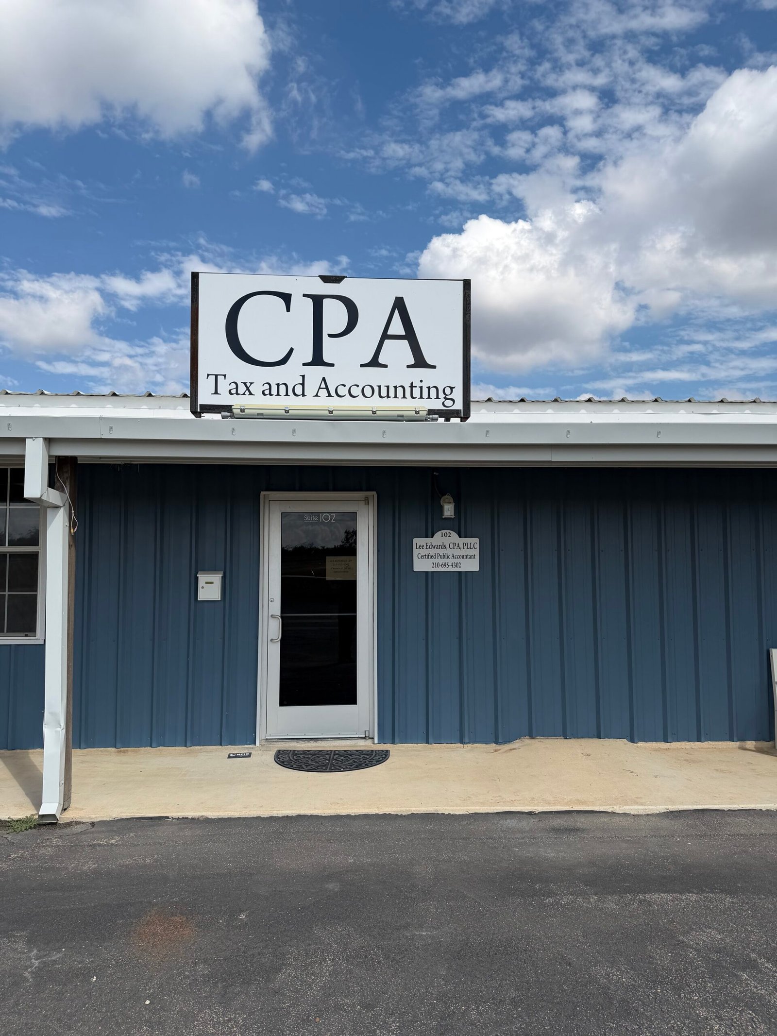 Open concept Suite 102