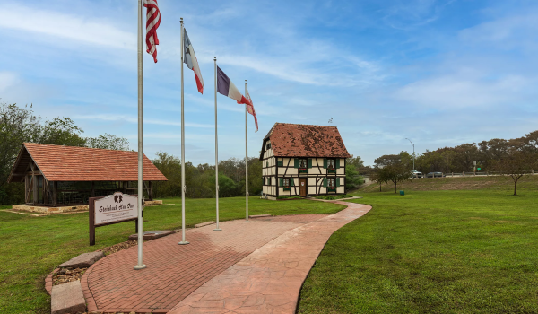 Hwy 90 Castroville, Tx